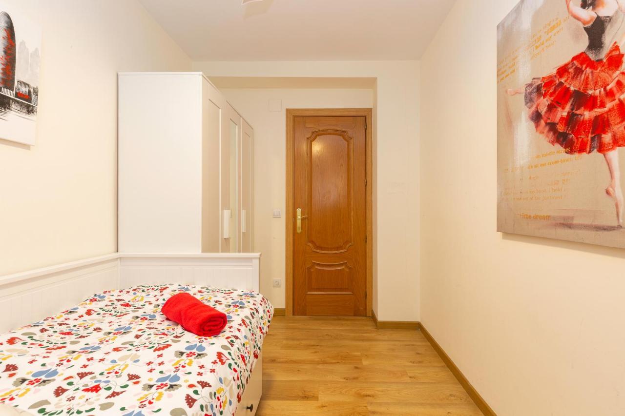 Ferienwohnung Apartamento Puente De Segovia Madrid Exterior foto